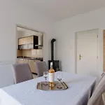 Vesna * Zára